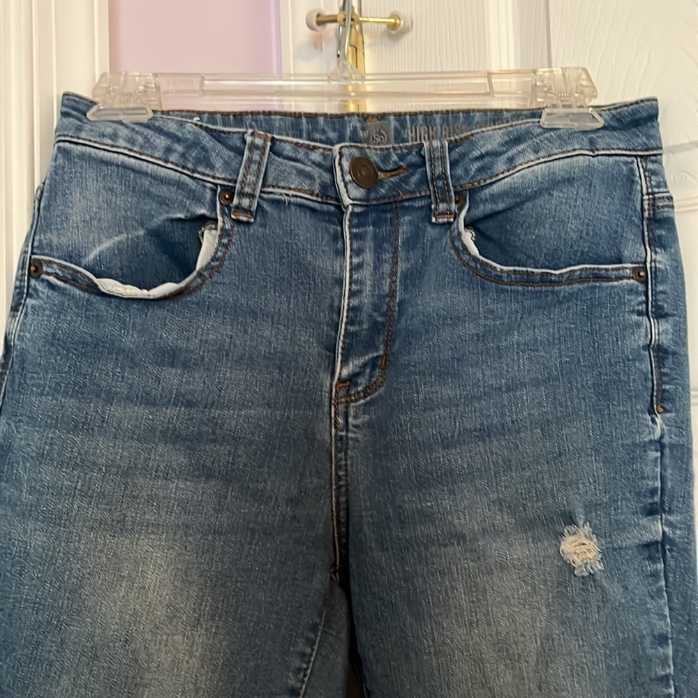 💛LAST CALL💛Juniors Jeans ripped jeans high rise jegging distressed - Size 9